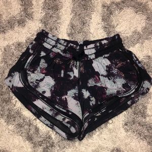 Lulu Lemon Hotty Hot shorts